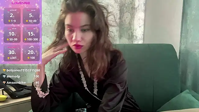 Snapshot of SelenaKiss_ chatting on 04/18/26, 03:09 SelenaKiss online show from 04/18/26, 03:09