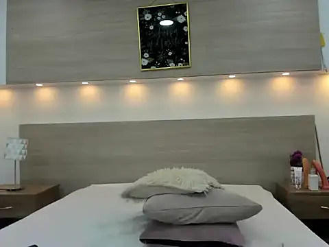 Ellaa honey online show from 04/07/26, 12:29