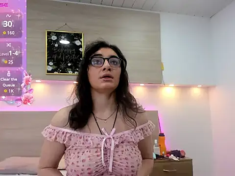 Ellaa honey online show from 04/20/26, 01:13