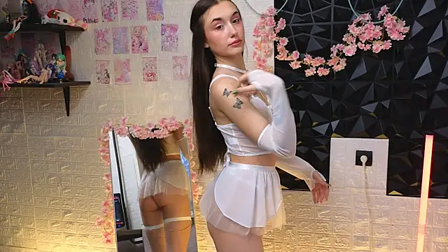 belle cute online show from 04/16/26, 02:45