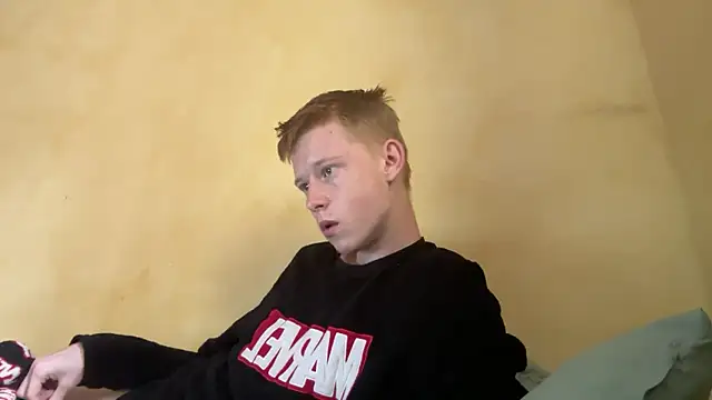 dreamy devi1 online show from 04/05/26, 01:07