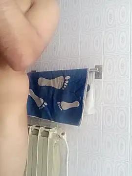 maicolvalejo4444 online show from 04/22/26, 03:30