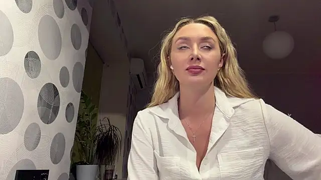 Annycute666 online show from 04/10/26, 04:14