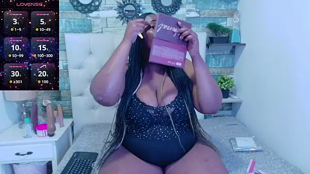 Snapshot of Skylernaomi chatting on 04/14/26, 01:49 Skylernaomi online show from 04/14/26, 01:49