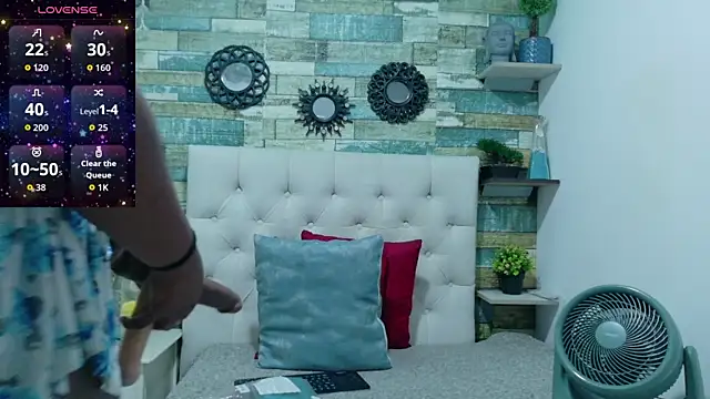 Snapshot of Skylernaomi chatting on 04/13/26, 03:05 Skylernaomi online show from 04/13/26, 03:05