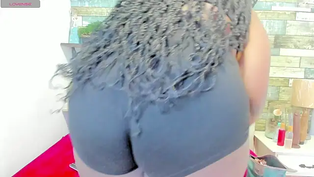 Skylernaomi online show from 06/17/26, 03:11