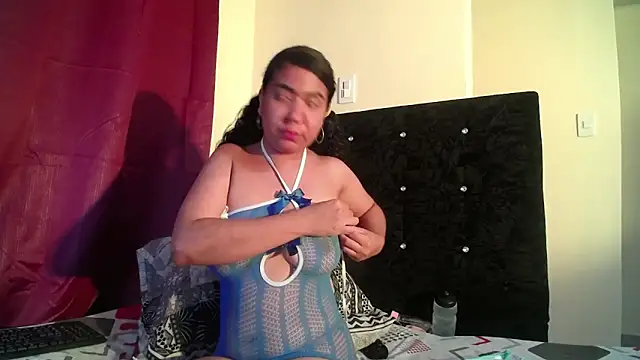 Snapshot of michelsmith_10 chatting on 04/08/26, 02:24 michelsmith 10 online show from 04/08/26, 02:24