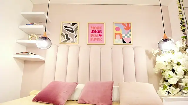 Snapshot of Lia__Harper chatting on 04/07/26, 12:18 Lia Harper online show from 04/07/26, 12:18