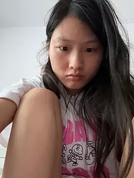 Snapshot of Zbnmji chatting on 06/19/26, 12:16 Zbnmji online show from 06/19/26, 12:16