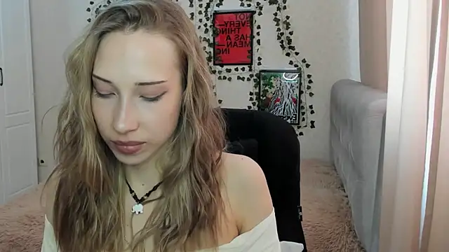 Emmarayder online show from 04/28/26, 11:03