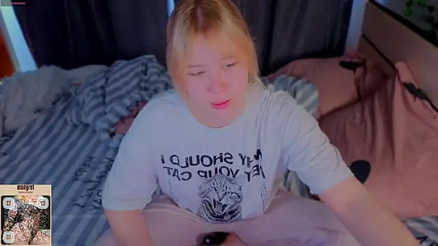 unburnedgirl online show from 05/16/26, 01:37