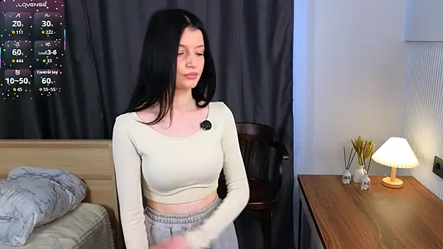 Snapshot of JazminLantey chatting on 04/06/26, 04:46 JazminLantey online show from 04/06/26, 04:46