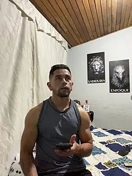 Snapshot of Sexmuscle17 chatting on 06/01/26, 02:01 Sexmuscle17 online show from 06/01/26, 02:01