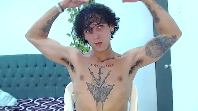 Snapshot of Dann_carterr chatting on 04/01/26, 02:13 Dann carterr online show from 04/01/26, 02:13