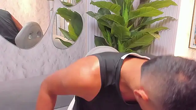 Snapshot of noahdark_ chatting on 04/02/26, 01:35 noahdark online show from 04/02/26, 01:35