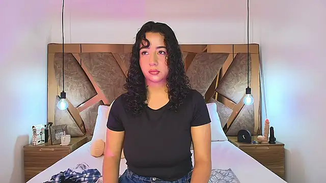 bella swwan  online show from 05/08/26, 04:55