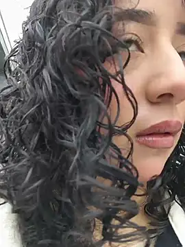 bella swwan  online show from 05/02/26, 01:38