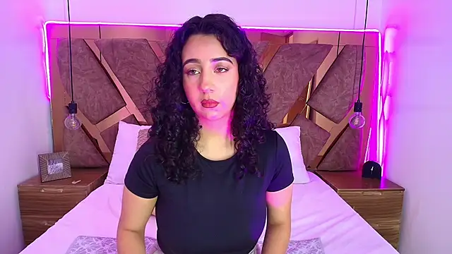bella swwan  online show from 07/08/26, 02:40