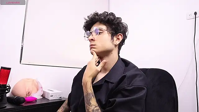 Tyler Blade online show from 04/13/26, 11:31