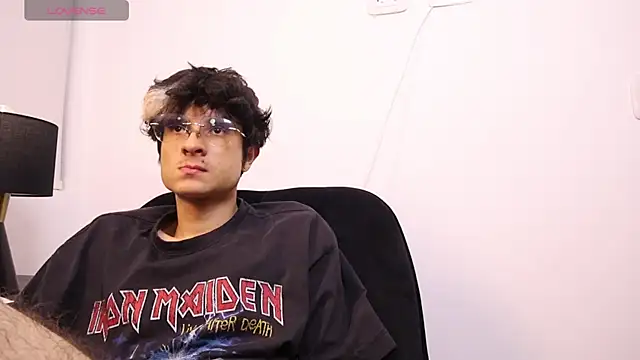 Tyler Blade online show from 04/28/26, 02:27