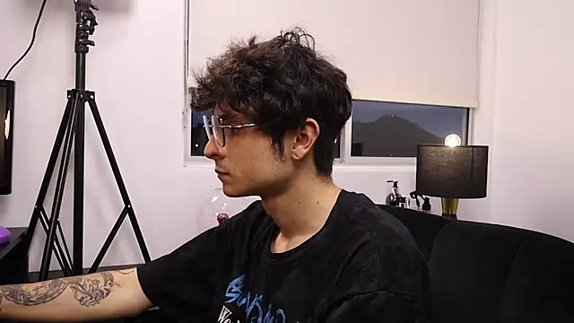 Tyler Blade online show from 04/06/26, 11:17