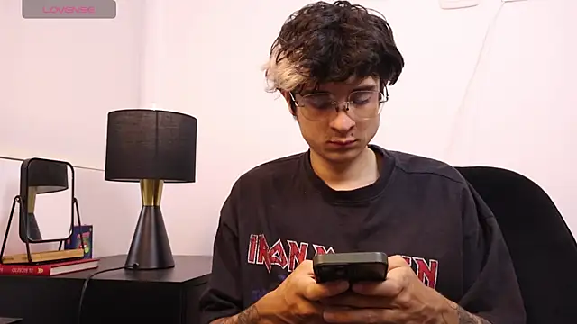 Tyler Blade online show from 04/27/26, 11:36