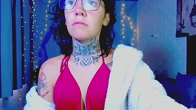 Snapshot of LannieGonzales chatting on 04/09/26, 12:33 LannieGonzales online show from 04/09/26, 12:33