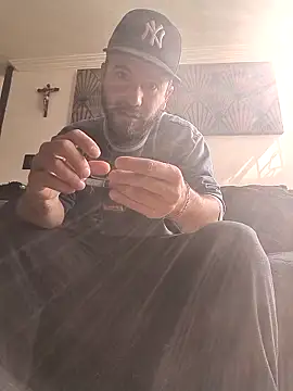 Snapshot of wassonmono chatting on 04/14/26, 01:27 wassonmono online show from 04/14/26, 01:27