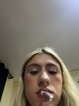Lia fire online show from 04/30/26, 03:02