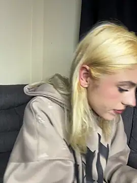 Lia fire online show from 05/30/26, 03:02