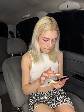 Snapshot of Lia_fire chatting on 04/03/26, 03:13 Lia fire online show from 04/03/26, 03:13