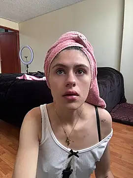 Lia fire online show from 05/23/26, 05:56