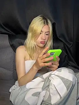 Lia fire online show from 05/28/26, 02:41