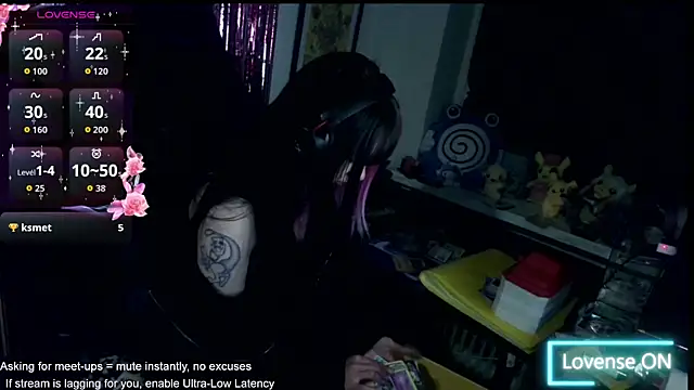 Snapshot of CutieTracer chatting on 05/09/26, 09:07 CutieTracer online show from 05/09/26, 09:07