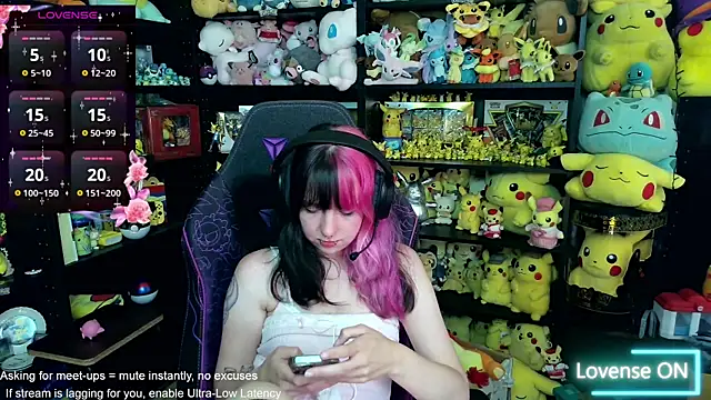 Snapshot of CutieTracer chatting on 07/02/26, 04:13 CutieTracer online show from 07/02/26, 04:13