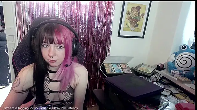 Snapshot of CutieTracer chatting on 05/07/26, 11:46 CutieTracer online show from 05/07/26, 11:46