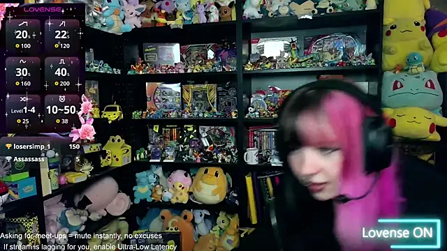 Snapshot of CutieTracer chatting on 06/07/26, 03:06 CutieTracer online show from 06/07/26, 03:06