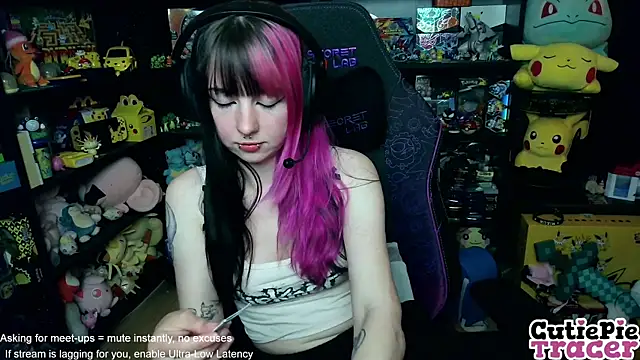 Snapshot of CutieTracer chatting on 06/02/26, 09:48 CutieTracer online show from 06/02/26, 09:48