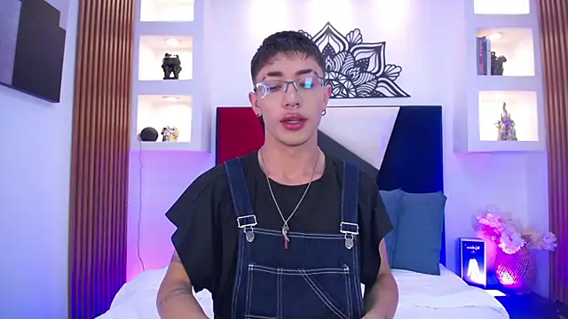 Dominik Blake online show from 04/10/26, 07:32