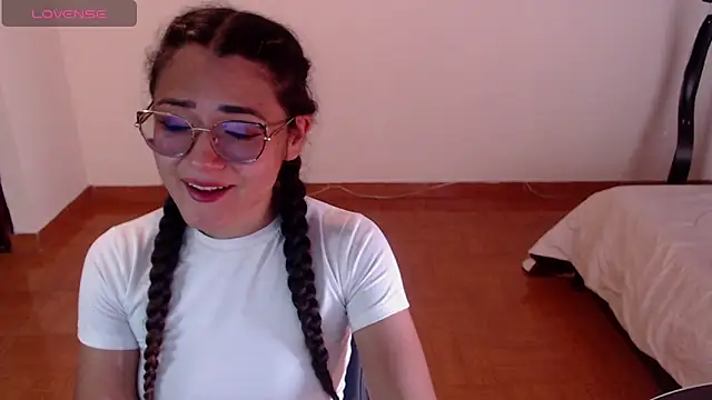 FreyaRouge online show from 04/20/26, 03:35