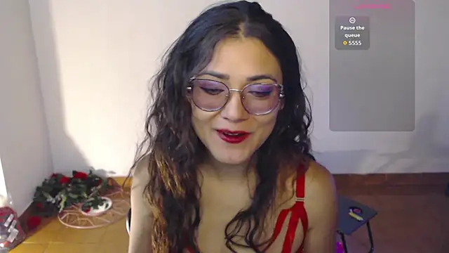 FreyaRouge online show from 06/14/26, 05:03