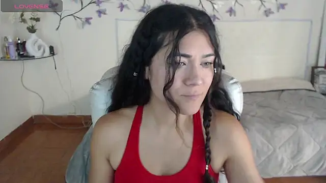 Snapshot of FreyaRouge chatting on 04/02/26, 03:08 FreyaRouge online show from 04/02/26, 03:08