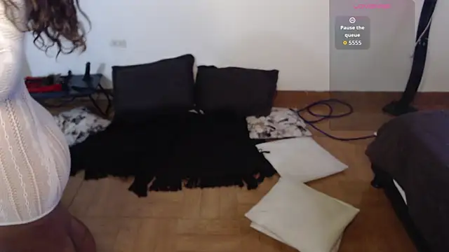 FreyaRouge online show from 06/06/26, 02:11