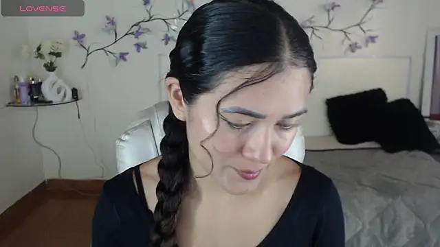 Snapshot of FreyaRouge chatting on 04/04/26, 02:23 FreyaRouge online show from 04/04/26, 02:23