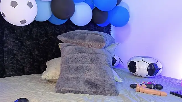 KiraKeyTeen online show from 06/18/26, 07:30