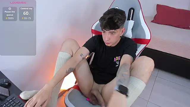 Nova  hard online show from 04/15/26, 07:03