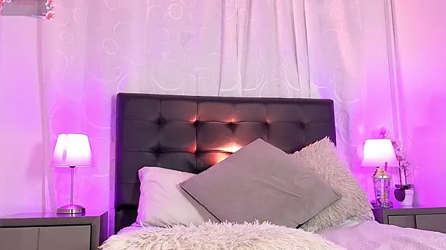 Snapshot of lia_kitty0 chatting on 06/11/26, 12:32 lia kitty0 online show from 06/11/26, 12:32