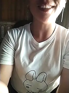 Snapshot of Lisa-aa chatting on 04/09/26, 06:19 Lisa-aa online show from 04/09/26, 06:19