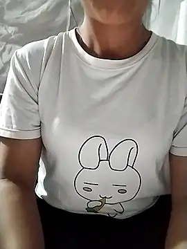 Snapshot of Lisa-aa chatting on 04/08/26, 02:07 Lisa-aa online show from 04/08/26, 02:07