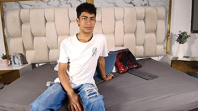 LuckandSamuel online show from 04/19/26, 02:56